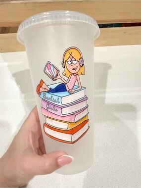 Lizzie McGuire-Bookish Girl Stack Tumblr